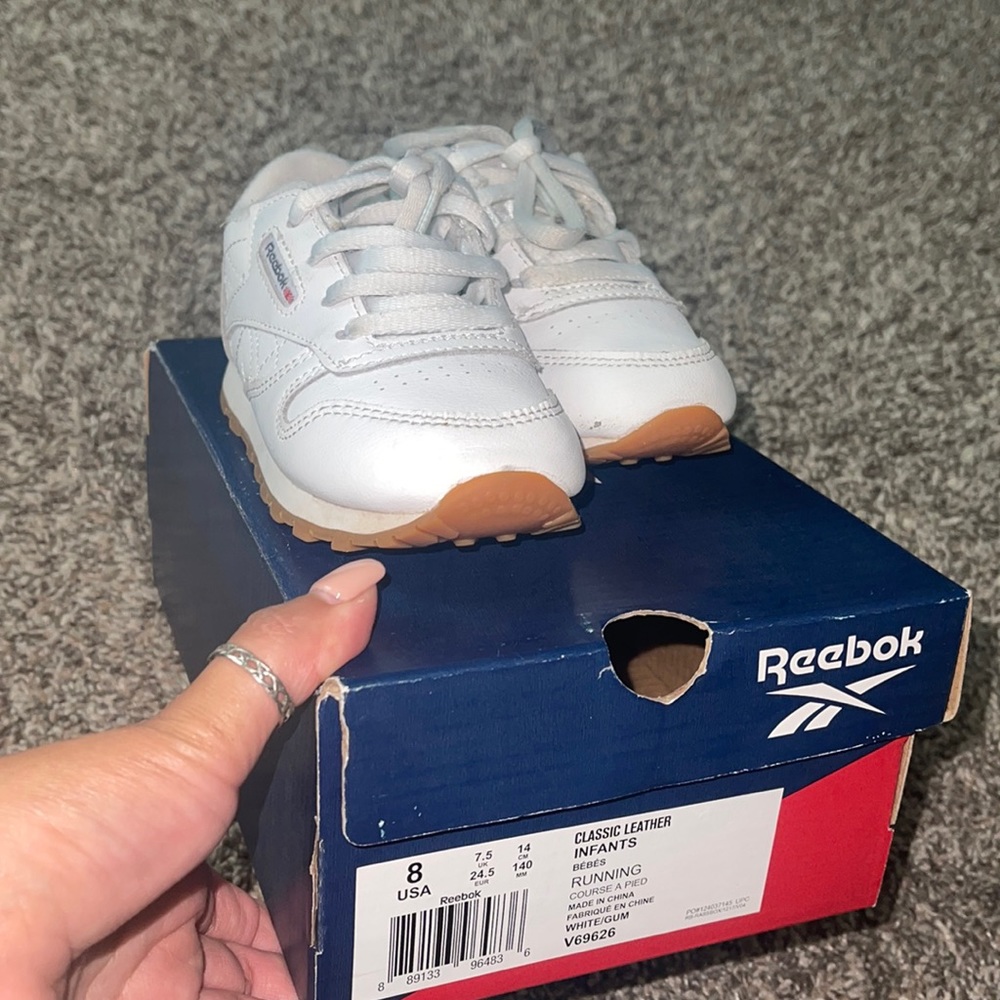Toddler white classic Reebok